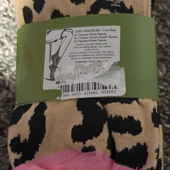 🚫Not For Sale🚫 Kate Spade Socks Black with Pink and Red Roses 3 Pack One Size - Picture 2 of 2